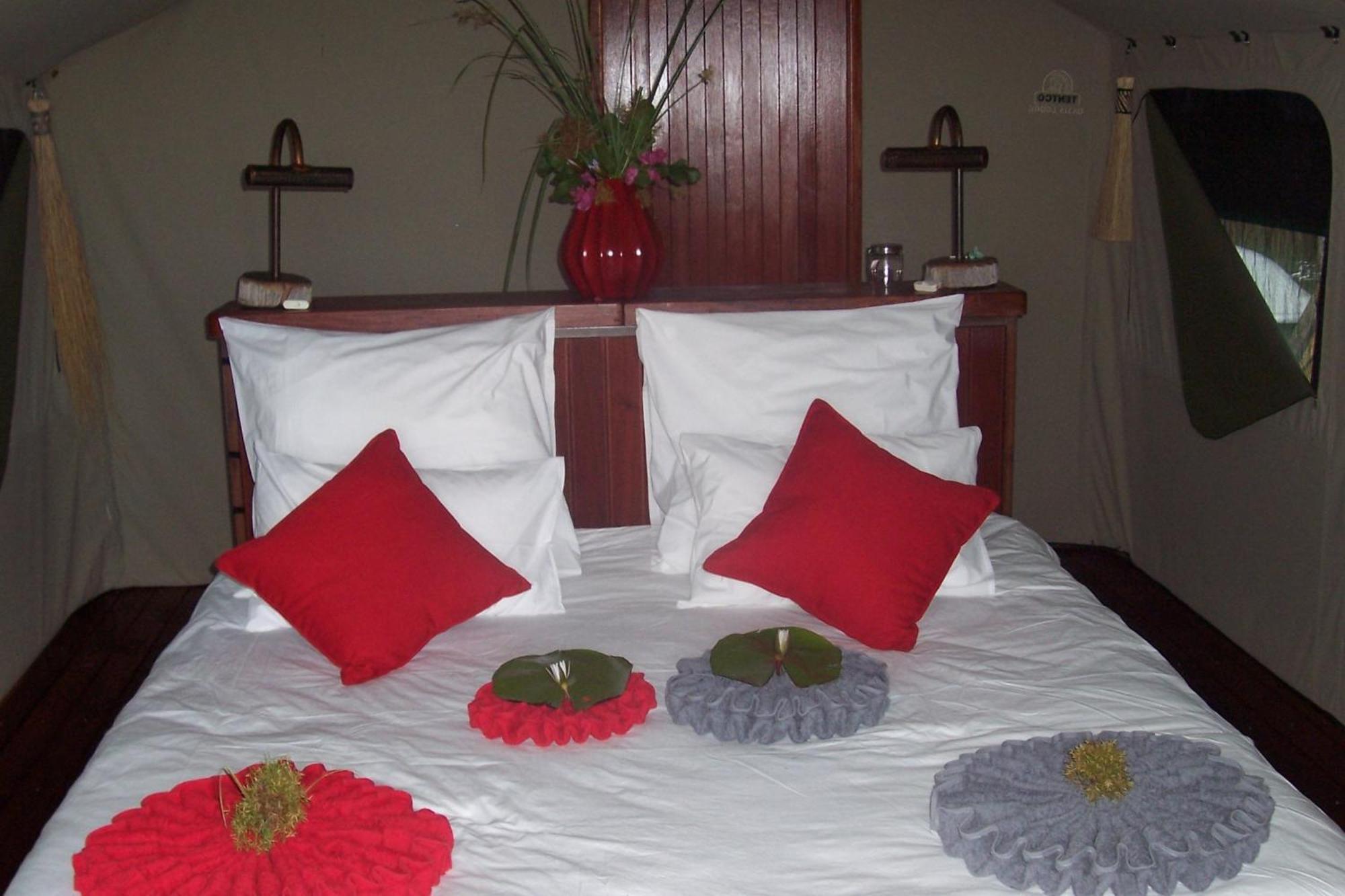Nkasa Lupala Tented Lodge Sangwali Zewnętrze zdjęcie
