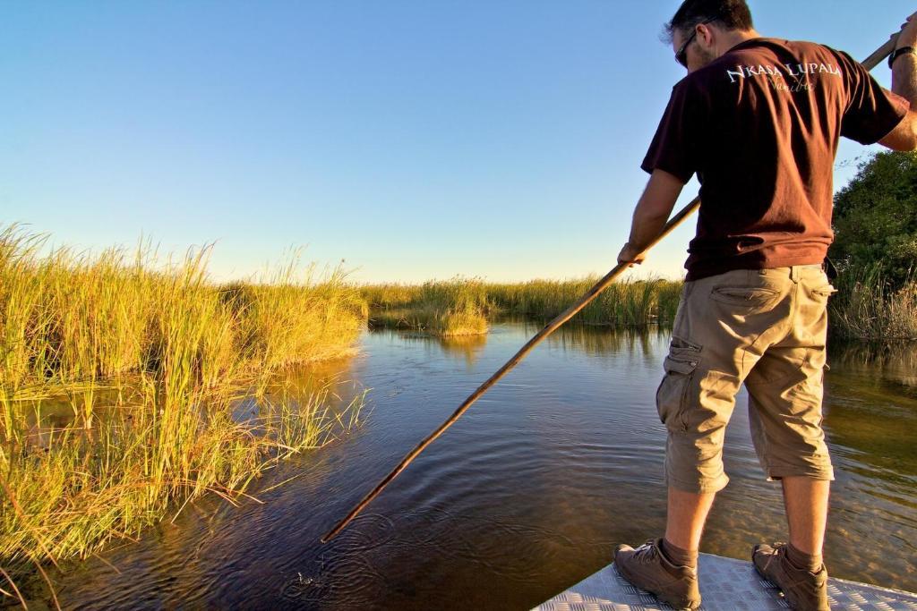 Nkasa Lupala Tented Lodge Sangwali Zewnętrze zdjęcie